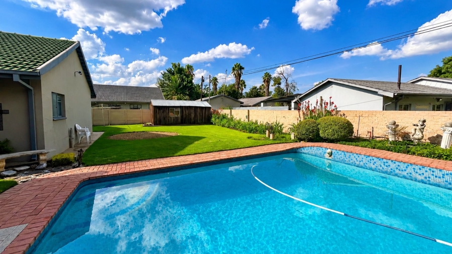 3 Bedroom Property for Sale in Flamwood North West